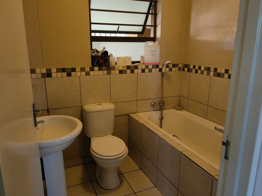 3 Bedroom Property for Sale in Heidedal Free State